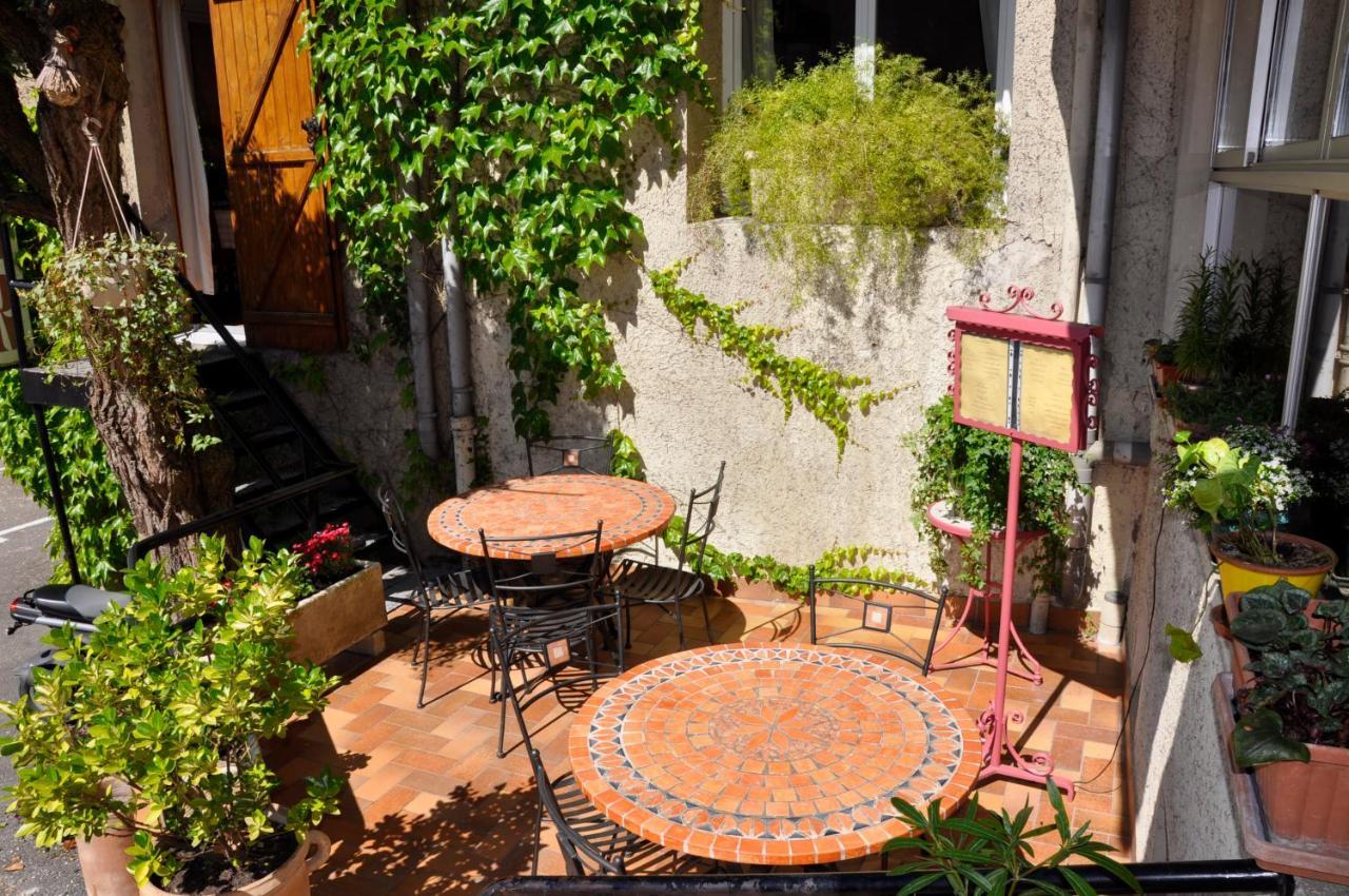 Hotel Les Deux Acacias Villepinte  Exteriér fotografie